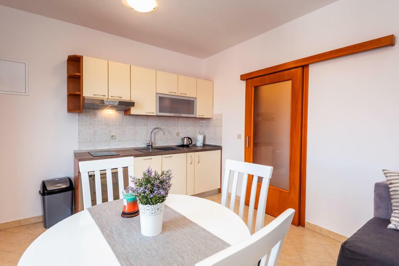 Apartmani Marina Klek Eksteriør bilde