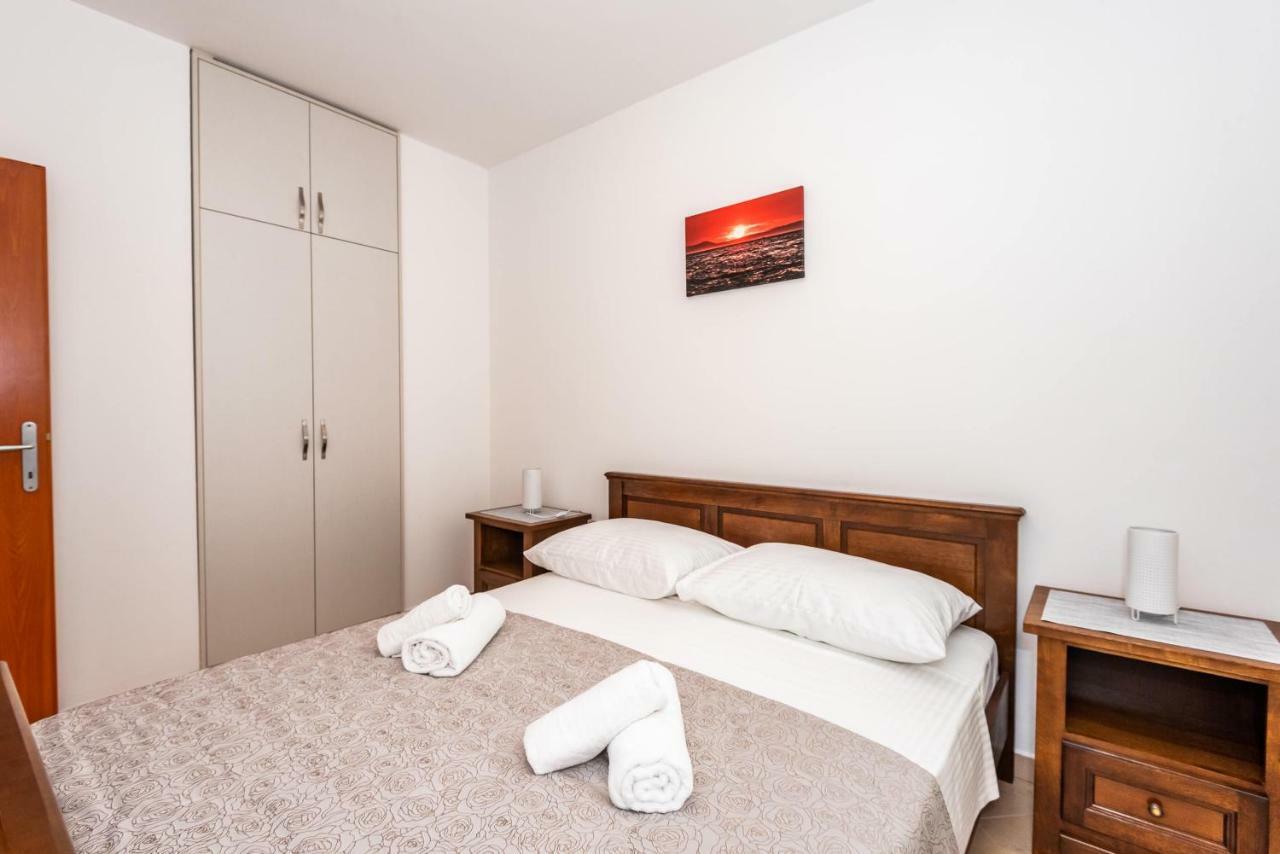 Apartmani Marina Klek Eksteriør bilde