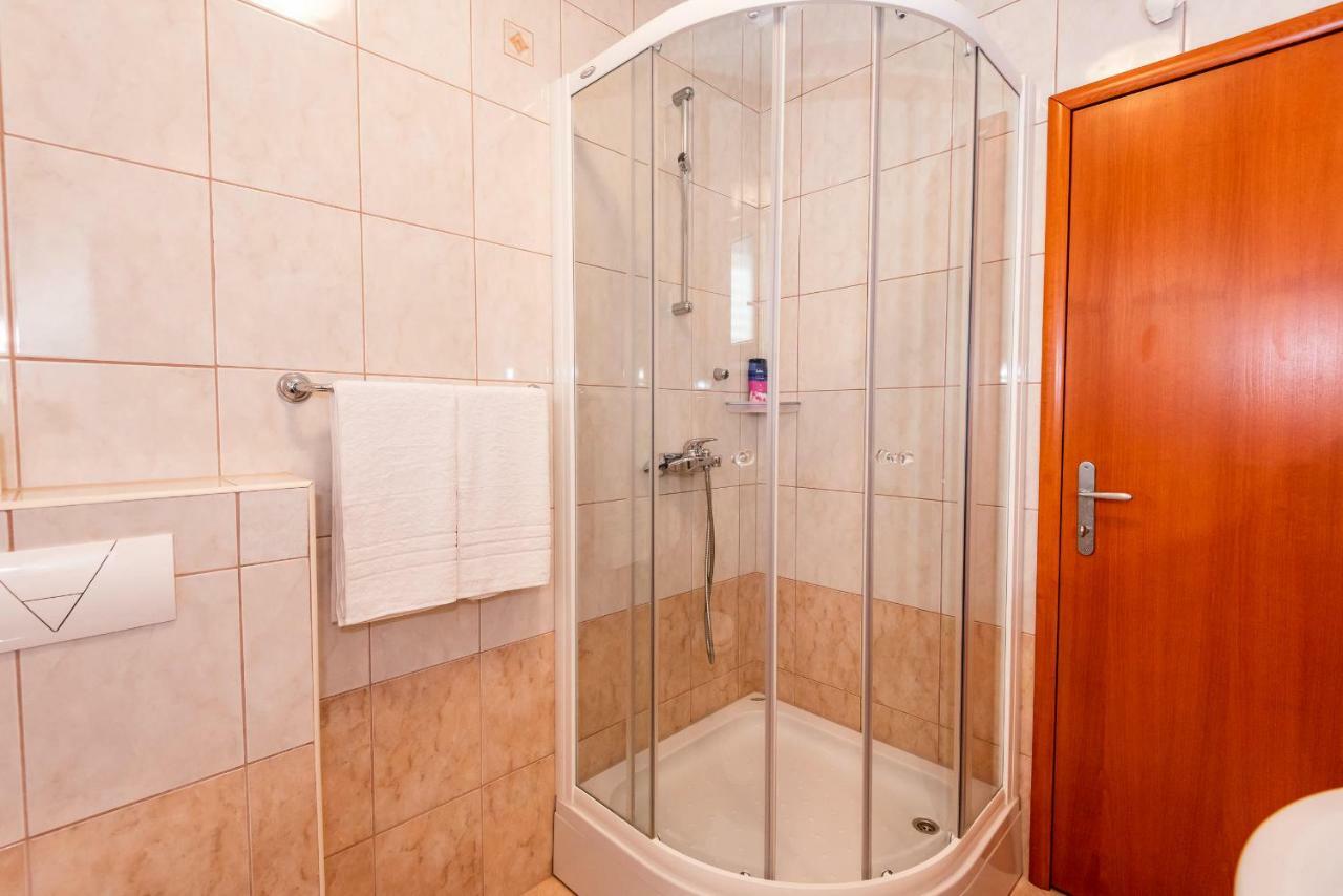 Apartmani Marina Klek Eksteriør bilde