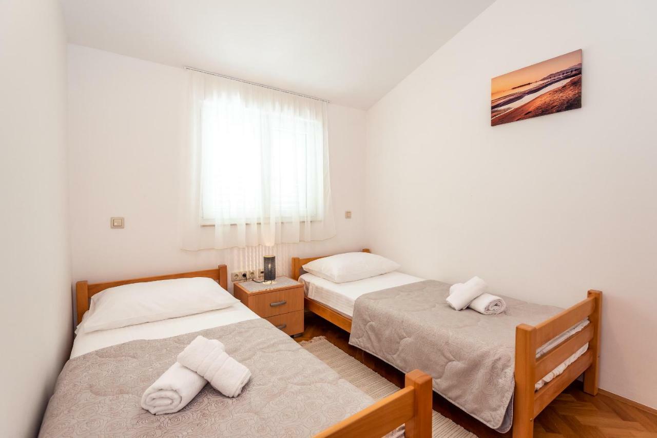 Apartmani Marina Klek Eksteriør bilde